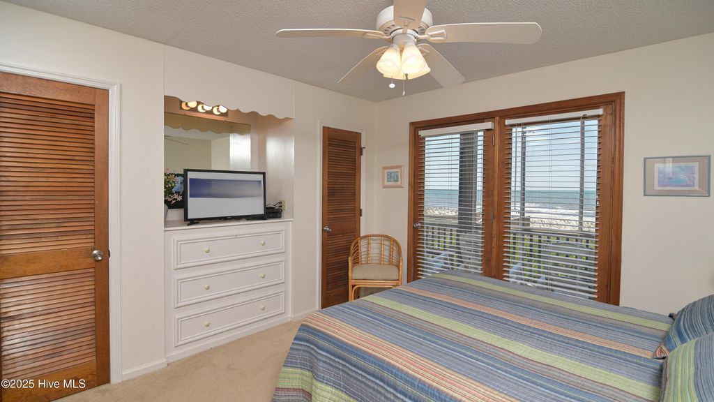 Image 12 of property listing at 941 Ocean Boulevard W, Holden Beach, NC 28462
