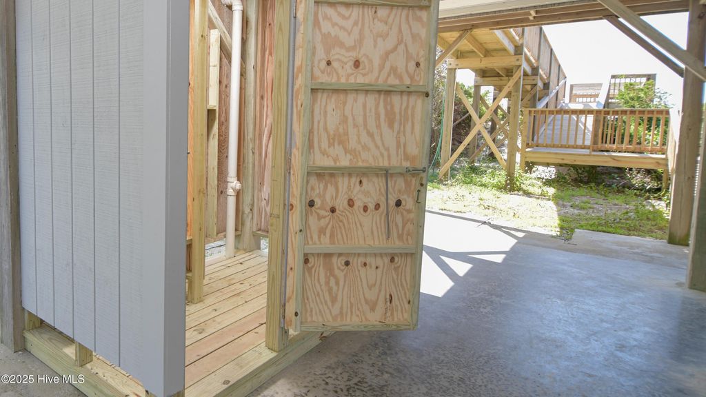 Image 25 of property listing at 941 Ocean Boulevard W, Holden Beach, NC 28462