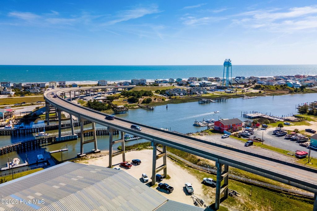 Image 26 of property listing at 941 Ocean Boulevard W, Holden Beach, NC 28462