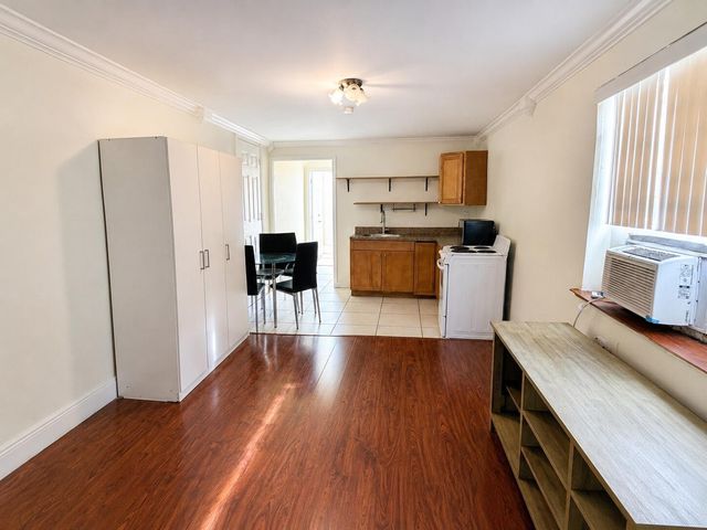 2438 Thomas Street 1, Hollywood, FL 33020