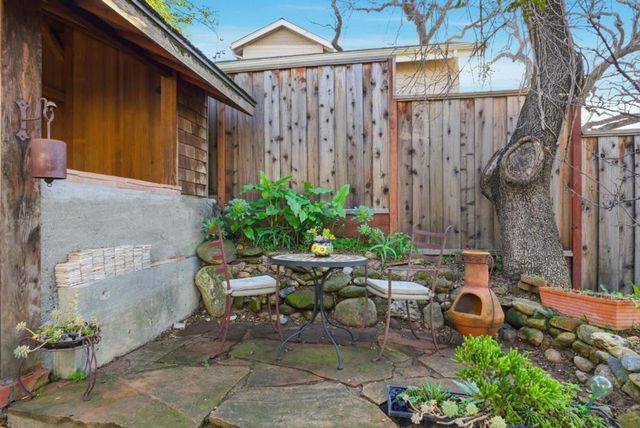 8 Central Court, Los Gatos, CA 95030