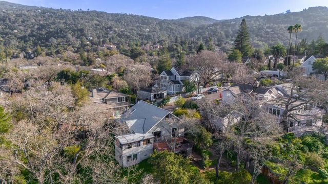 8 Central Court, Los Gatos, CA 95030