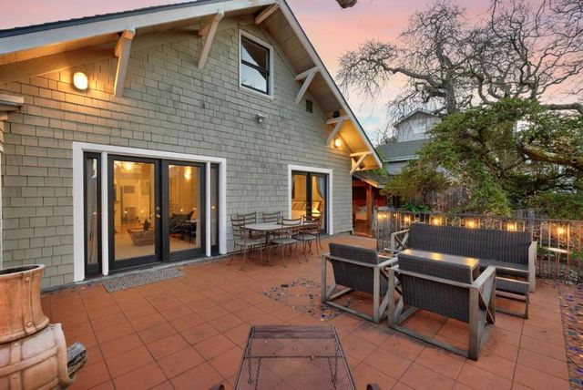 8 Central Court, Los Gatos, CA 95030