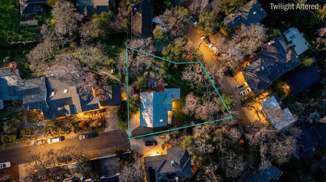 8 Central Court, Los Gatos, CA 95030