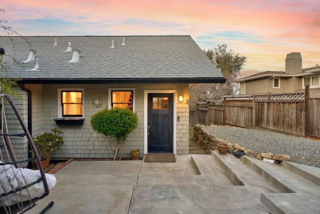 8 Central Court, Los Gatos, CA 95030