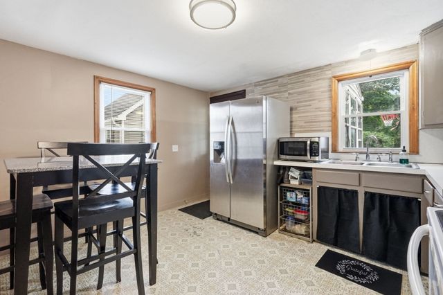 100 Lang St, Springfield, MA 01104
