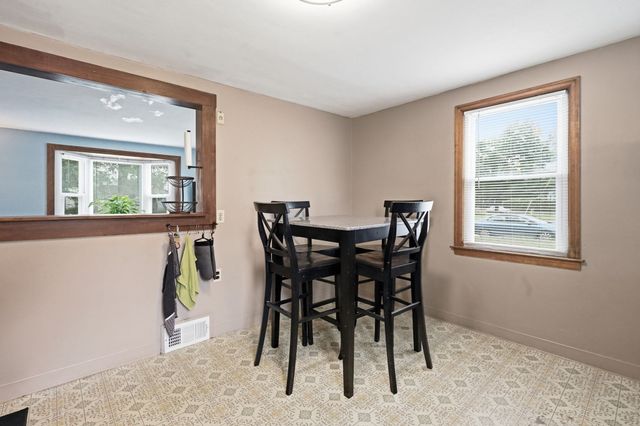 100 Lang St, Springfield, MA 01104