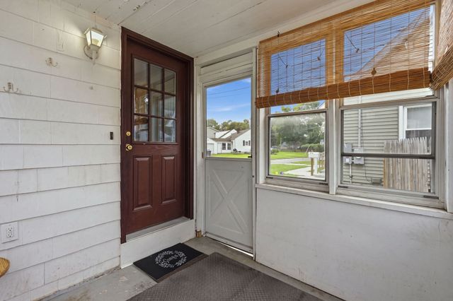 100 Lang St, Springfield, MA 01104