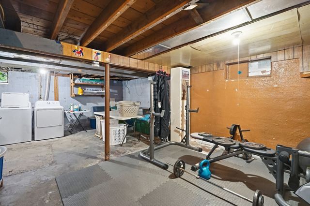 100 Lang St, Springfield, MA 01104