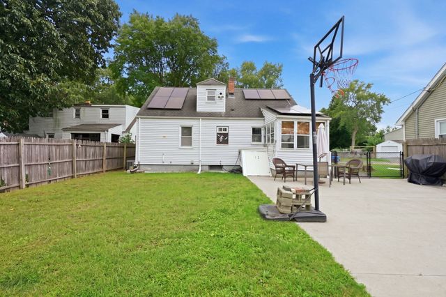 100 Lang St, Springfield, MA 01104
