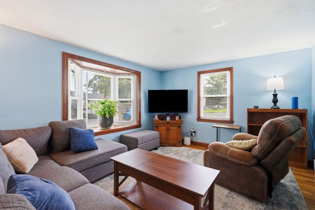 100 Lang St, Springfield, MA 01104