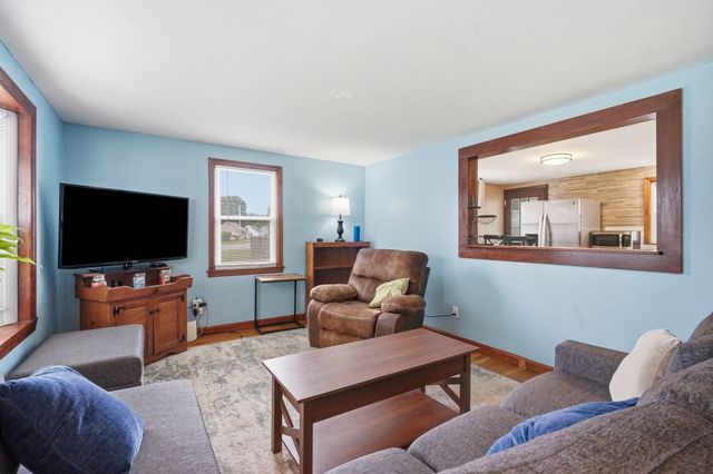 100 Lang St, Springfield, MA 01104
