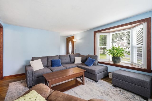 100 Lang St, Springfield, MA 01104