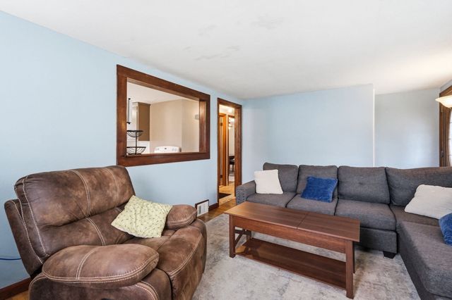 100 Lang St, Springfield, MA 01104