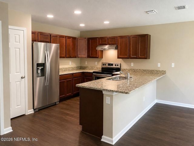 763 N CAHOON Road N, Jacksonville, FL 32220