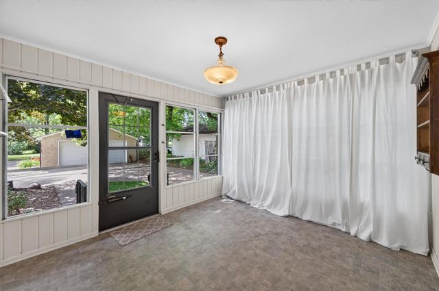 2559 Clarence Street, Maplewood, MN 55109