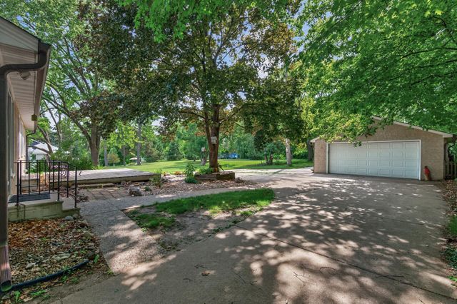 2559 Clarence Street, Maplewood, MN 55109