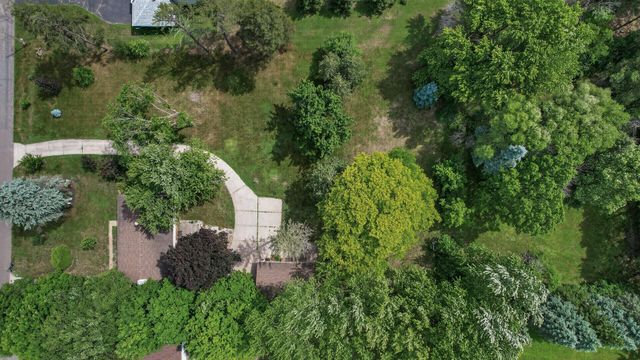 2559 Clarence Street, Maplewood, MN 55109