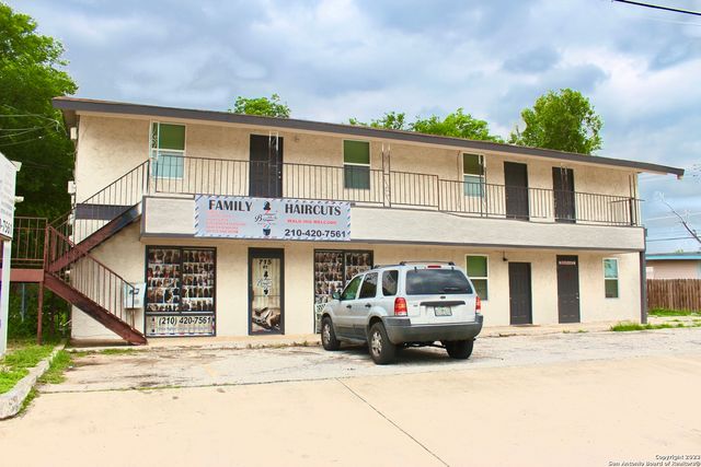 715 New Laredo Hwy, San Antonio, TX 78211