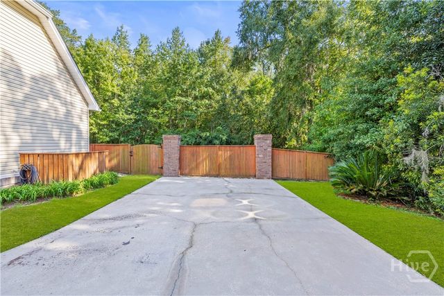 317 McGregor Circle, Richmond Hill, GA 31324