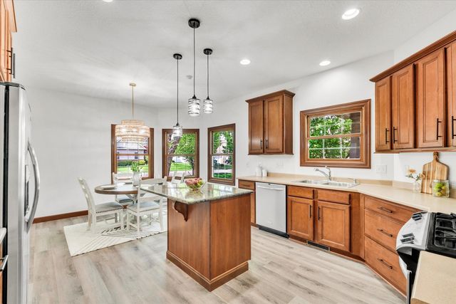 1909 E 58th Street, Davenport, IA 52807