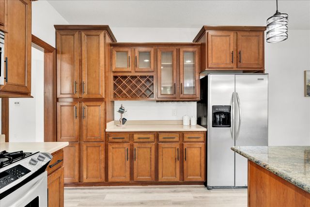 1909 E 58th Street, Davenport, IA 52807