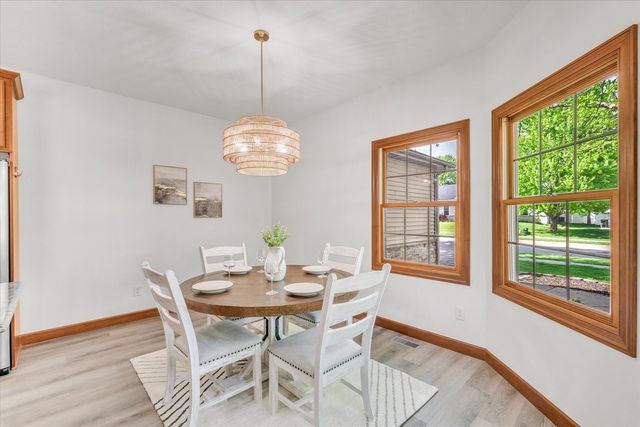 1909 E 58th Street, Davenport, IA 52807