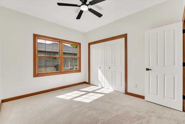 1909 E 58th Street, Davenport, IA 52807