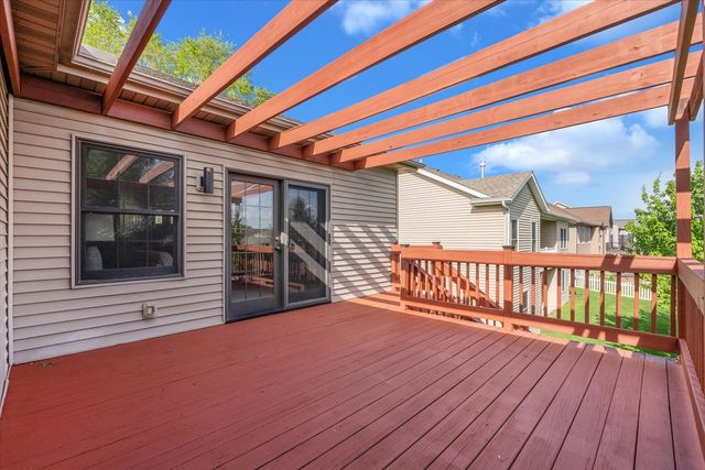1909 E 58th Street, Davenport, IA 52807