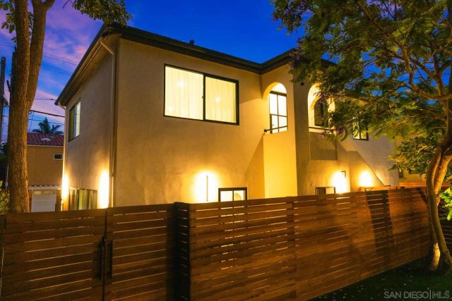 7372 Bishops Ln, La Jolla, CA 92037