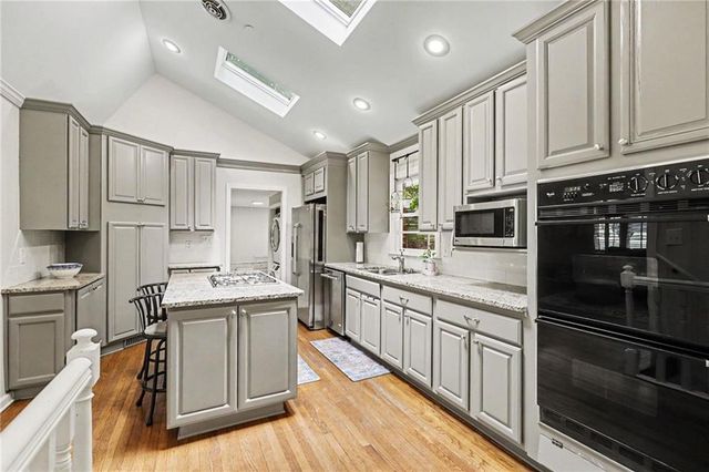 905 Homewood Court, Decatur, GA 30033