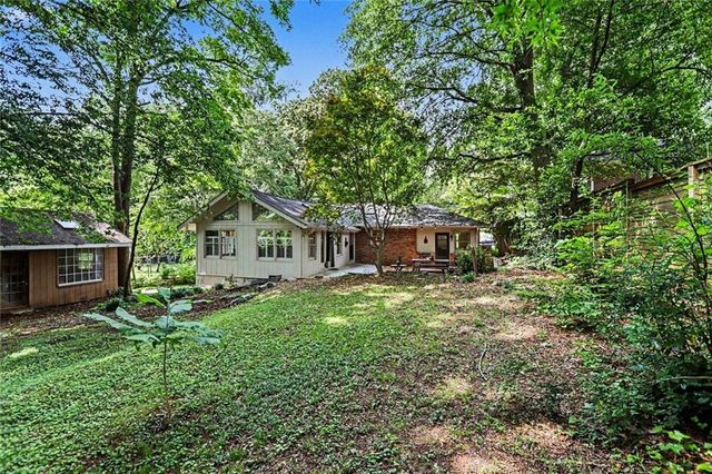 905 Homewood Court, Decatur, GA 30033