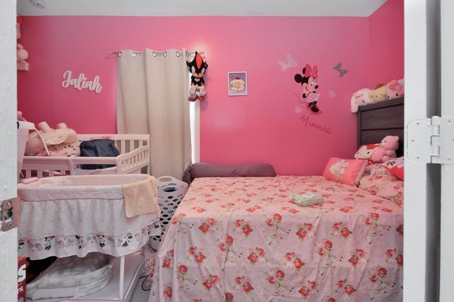 87 Abbott St, Lawrence, MA 01843