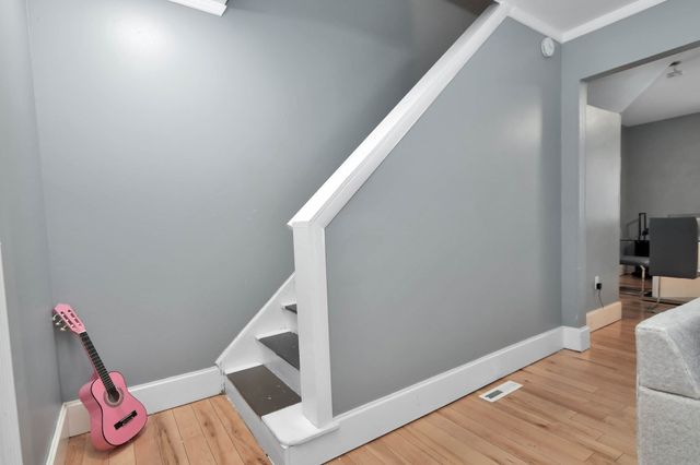 87 Abbott St, Lawrence, MA 01843