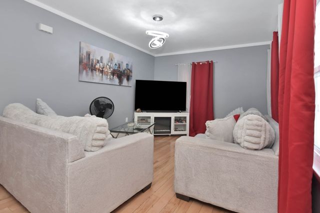 87 Abbott St, Lawrence, MA 01843