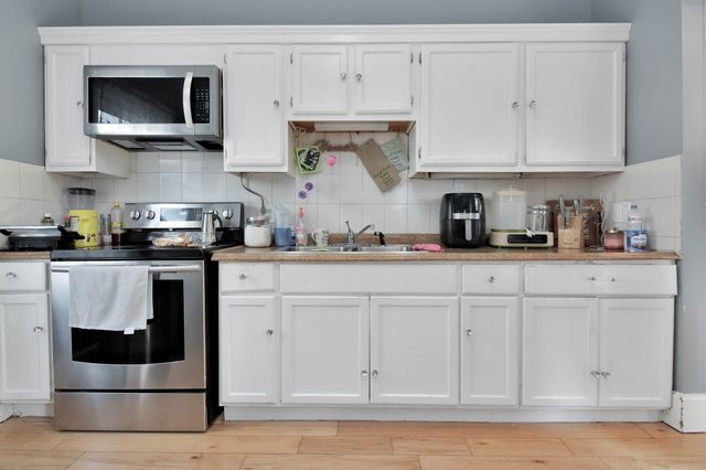 87 Abbott St, Lawrence, MA 01843