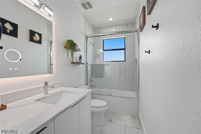 2530 SW 4th PL, Cape Coral, FL 33914