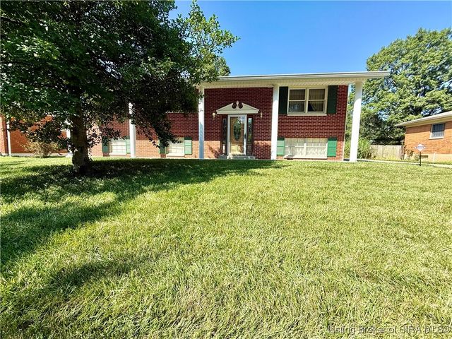 2261 Buckeye Drive, Clarksville, IN 47129