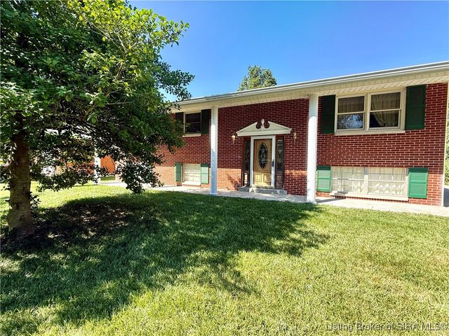 2261 Buckeye Drive, Clarksville, IN 47129