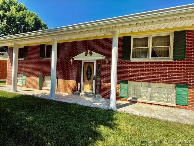 2261 Buckeye Drive, Clarksville, IN 47129