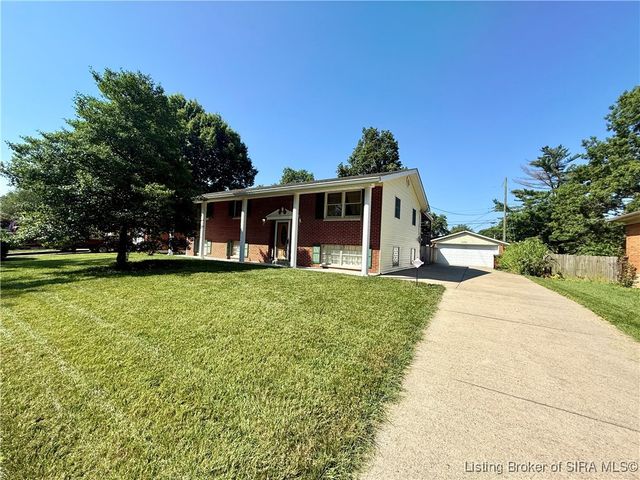 2261 Buckeye Drive, Clarksville, IN 47129