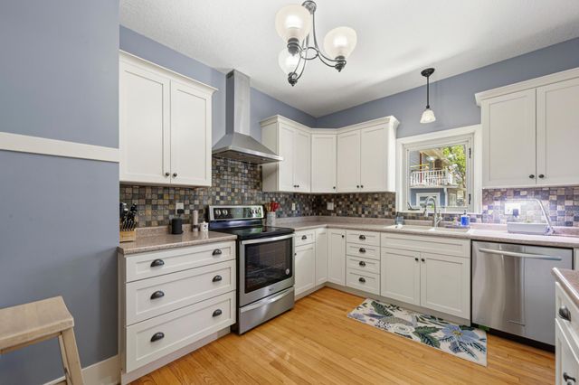 516 6th St SW, Rochester, MN 55902