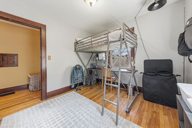 516 6th St SW, Rochester, MN 55902