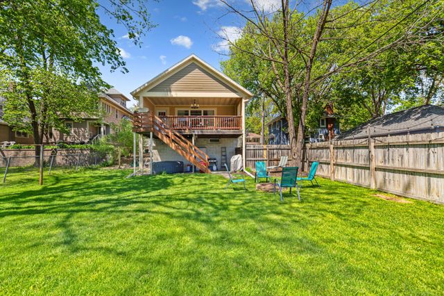 516 6th St SW, Rochester, MN 55902