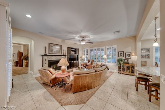 41 Moltrasio Lane, Henderson, NV 89011