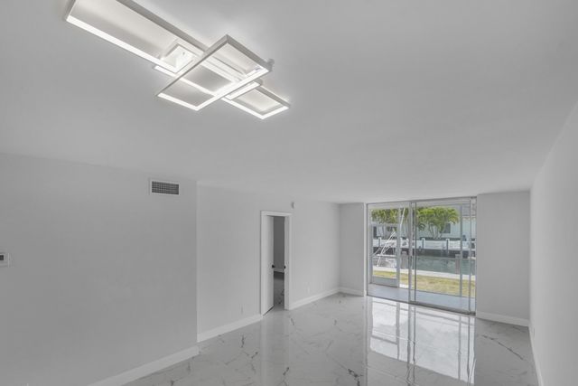 750 NE Spanish River Boulevard 102, Boca Raton, FL 33431