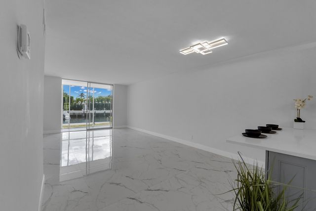 750 NE Spanish River Boulevard 102, Boca Raton, FL 33431