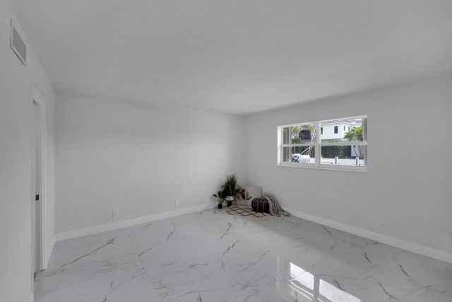 750 NE Spanish River Boulevard 102, Boca Raton, FL 33431