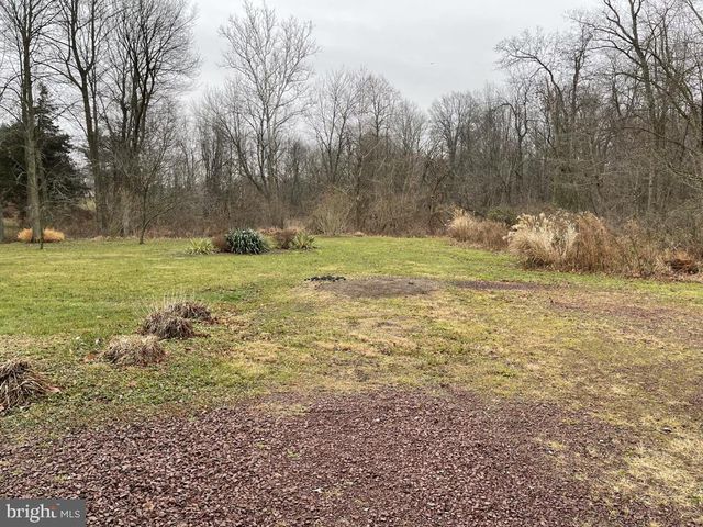 156 DAVIS RD, Coatesville, PA 19320