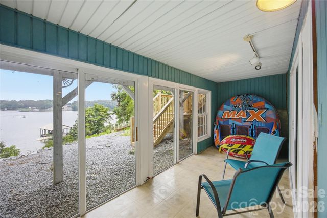 7016 Hyde Street, Sherrills Ford, NC 28673